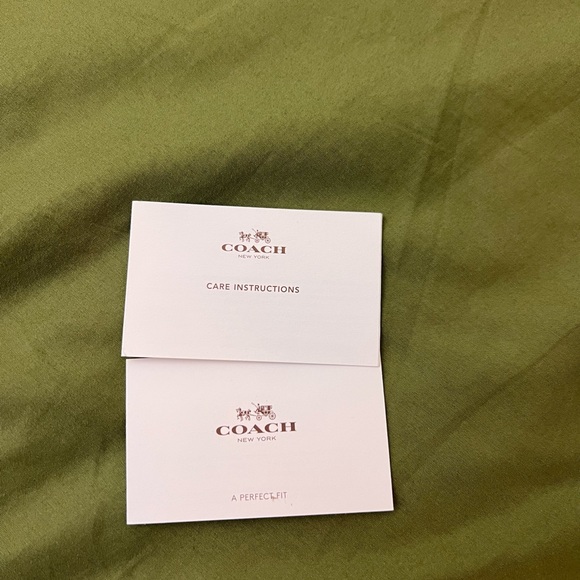 NWT Classic Coach Wristlet - Picture 6 of 6